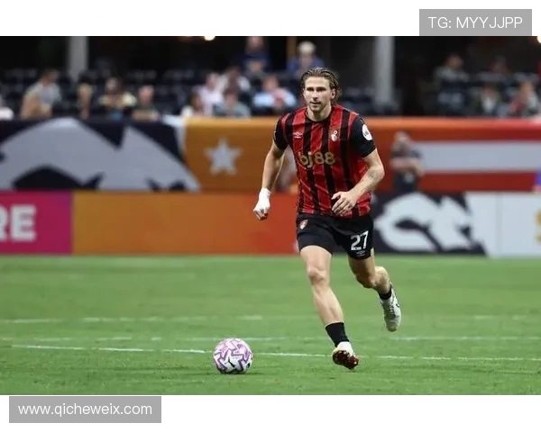 队报：扎巴尔尼坚定只想加盟巴黎 圣日耳曼 伯恩茅斯要价7000万欧